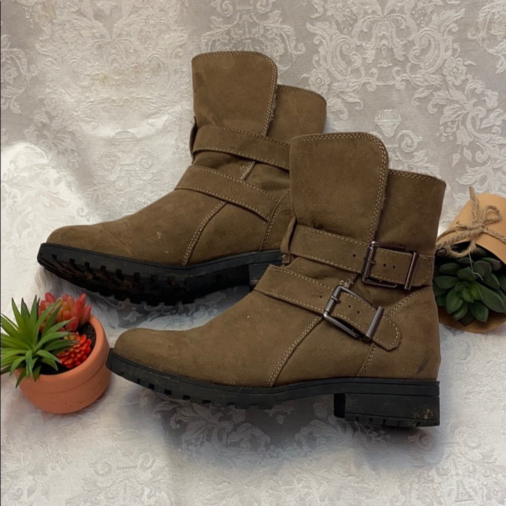 Brash - Buckle Fur Lined Boots